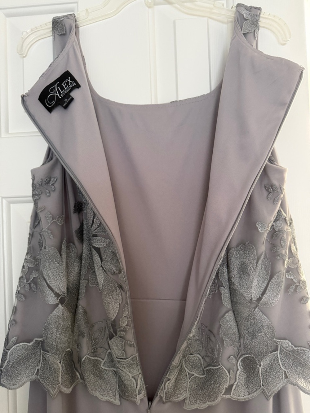 Alex Evenings Silver Lace Overlay 2 Piece Evening Dress w/Jacket. Size 16 - Picture 6 of 11